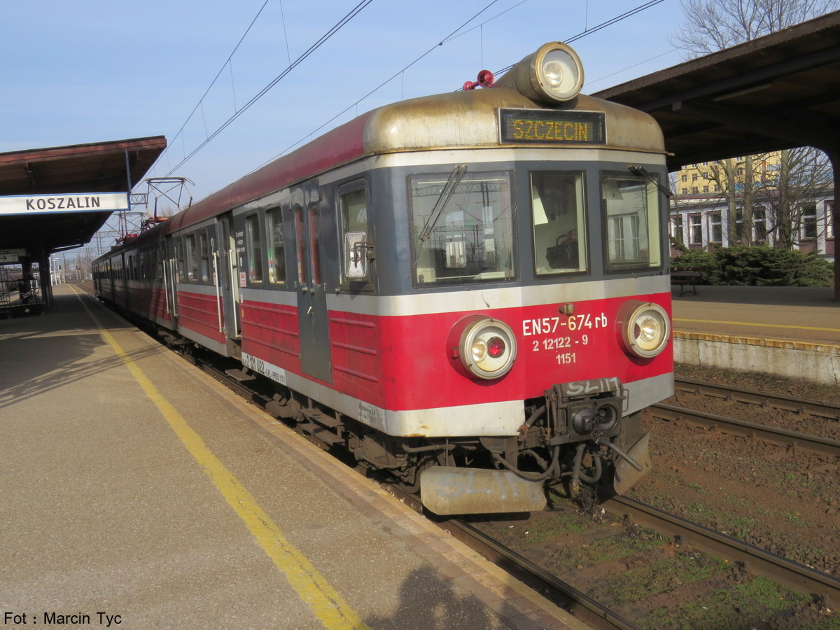 EN57-674 / ( 9451 2 121 020-3/021-1/022-9 )